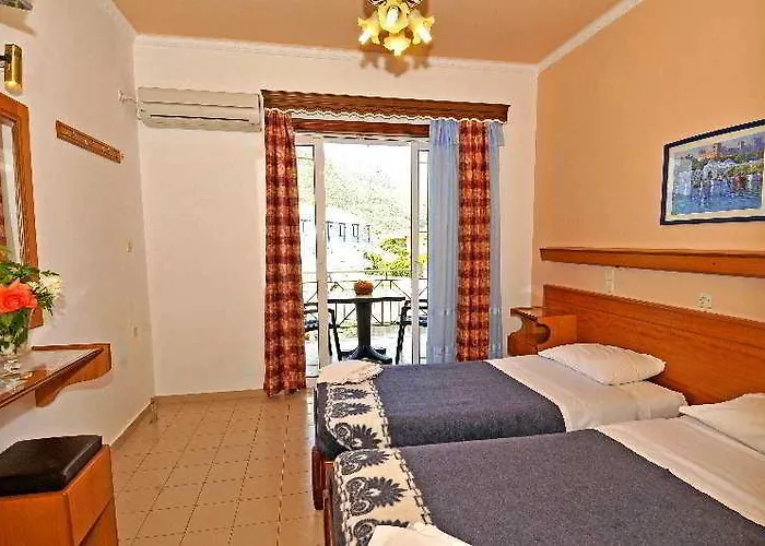 Cosmopol Hotel 3*