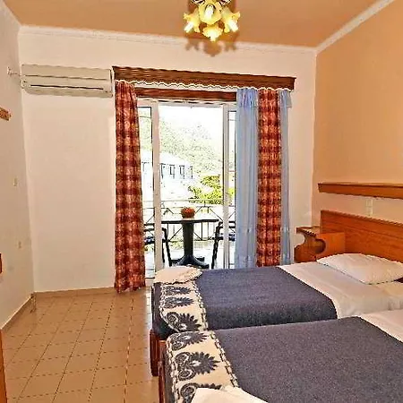 Cosmopol מלון 3*